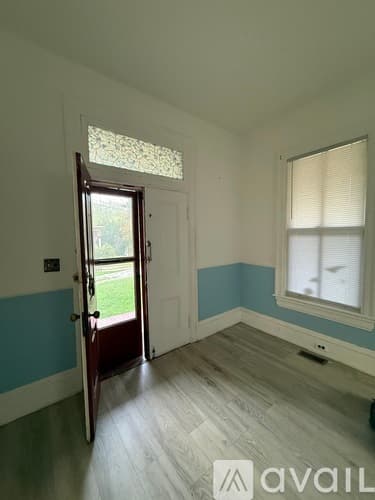 Berlin Apartment: 25 Washington Avenue