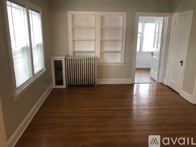 St. Paul Apartment: 228 Victoria St Apt 2