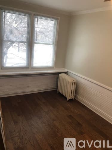 St. Paul Apartment: 228 Victoria St Apt 2