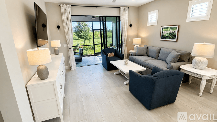 Estero House: 20044 Kingmont Drive