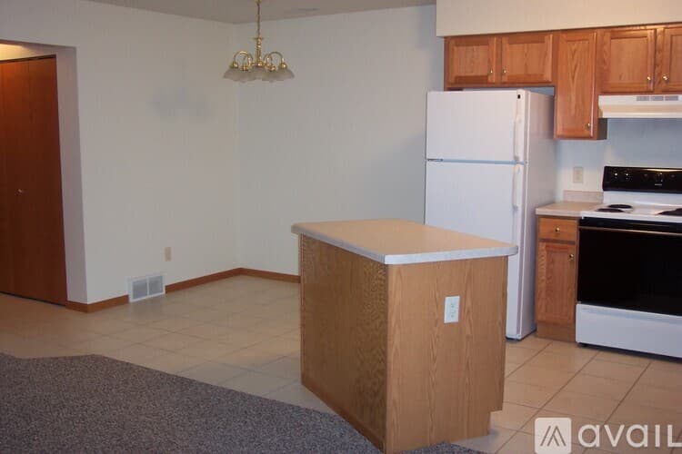 Tomah Apartment: 1232 Mark Ave