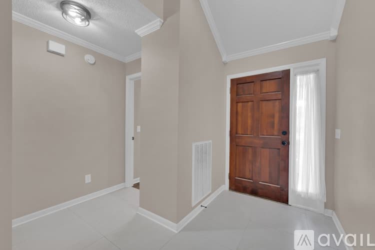 Tuscaloosa House: 2101 Fox Ridge Rd