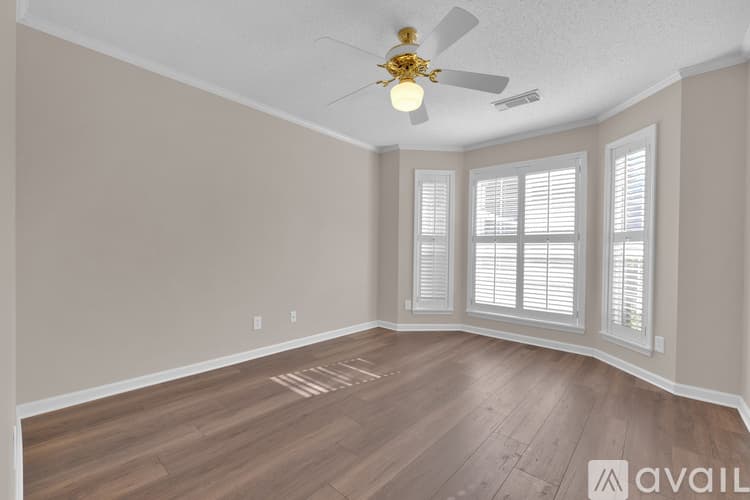 Tuscaloosa House: 2101 Fox Ridge Rd