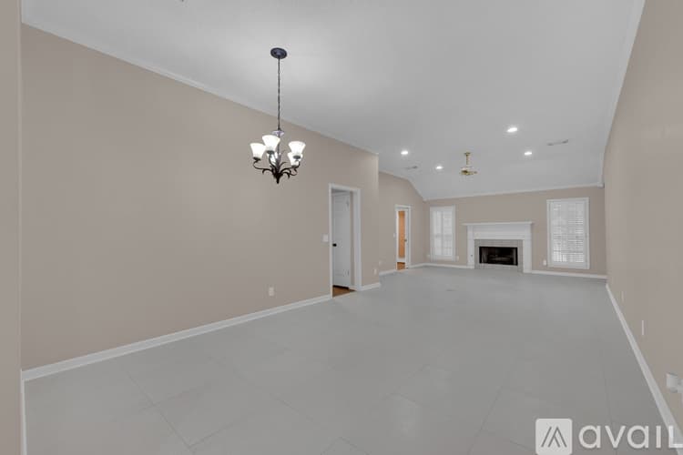 Tuscaloosa House: 2101 Fox Ridge Rd