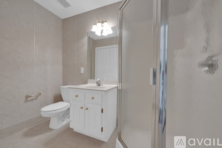 Tuscaloosa House: 2101 Fox Ridge Rd