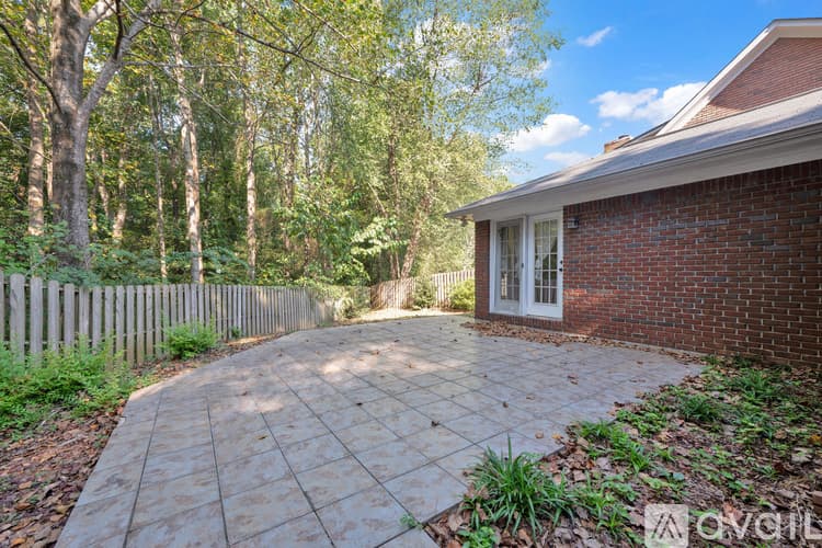 Tuscaloosa House: 2101 Fox Ridge Rd