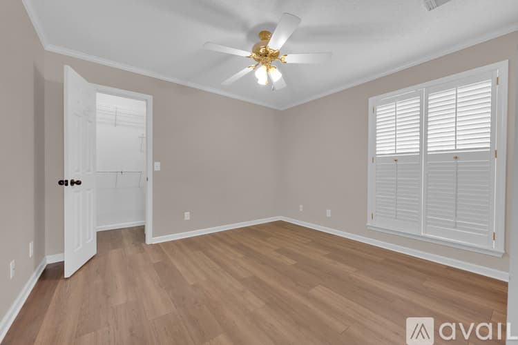 Tuscaloosa House: 2101 Fox Ridge Rd