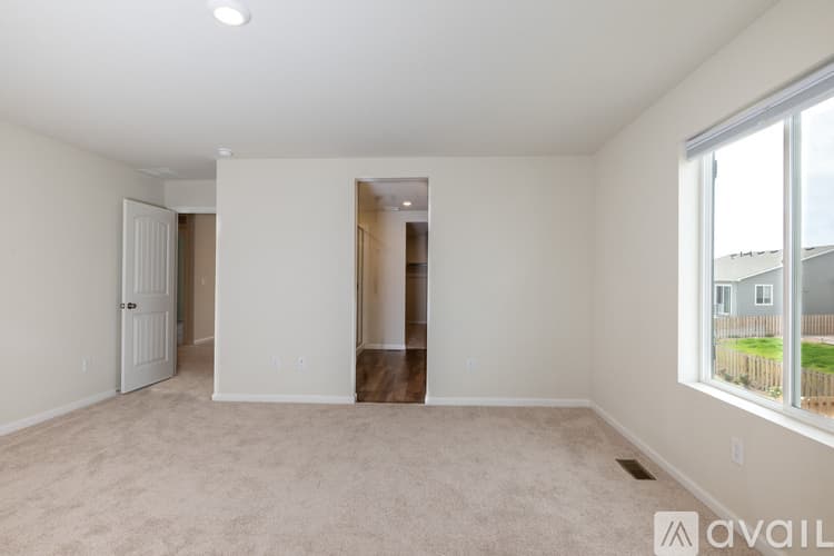Commerce City House: 12406 E 102nd Ave