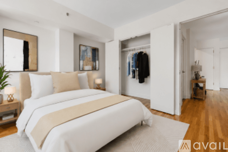 New York Apartment: 101 W 15th St