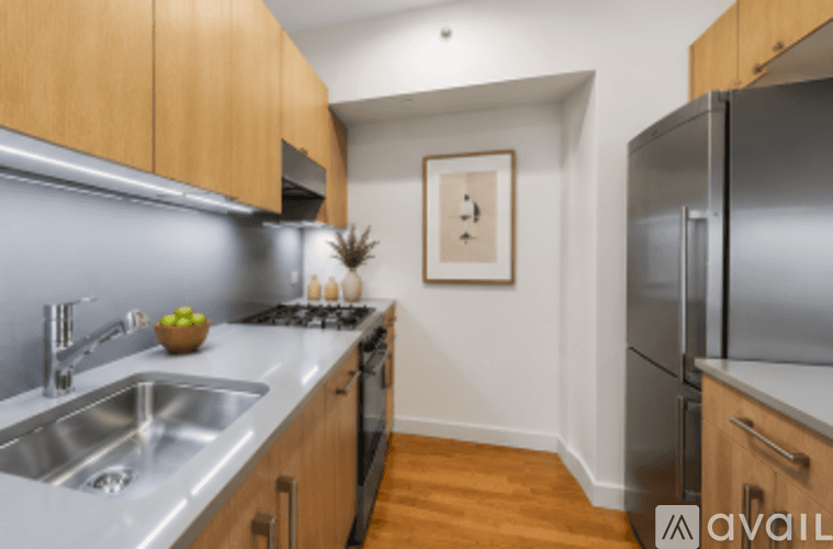 New York Apartment: 101 W 15th St