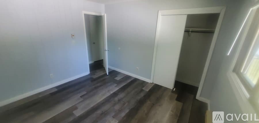 La Crosse Apartment: 1749 Bainbridge St