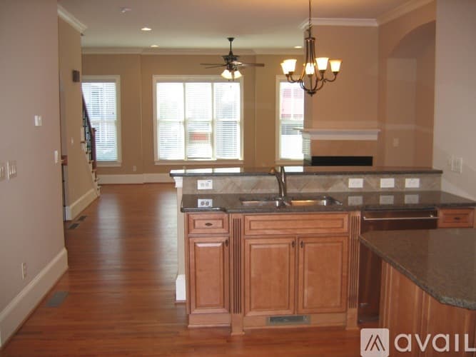 Atlanta Apartment: 384 16th St NW