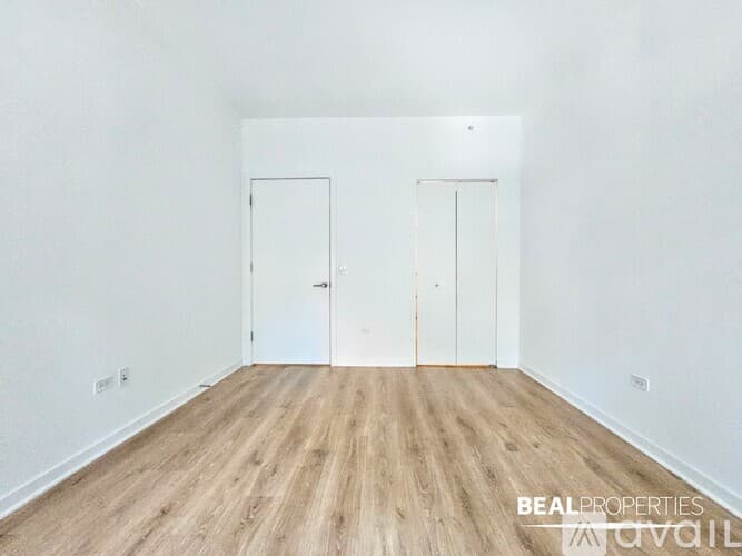 Chicago Apartment: 558 W Webster Ave