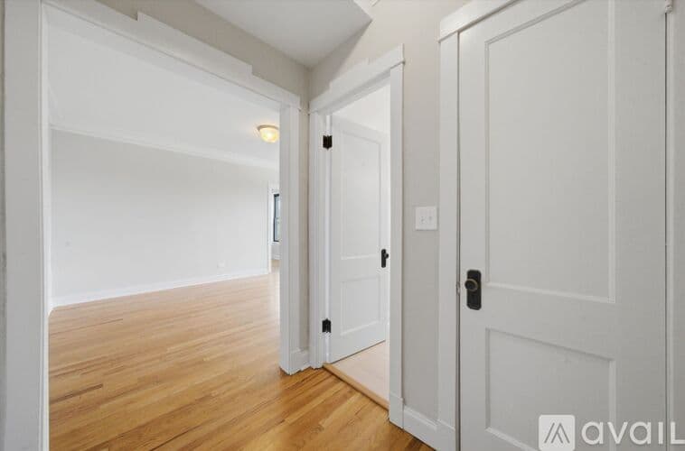 Chicago Apartment: 2638 N Milwaukee Ave