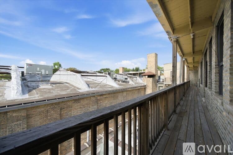 Chicago Apartment: 2638 N Milwaukee Ave