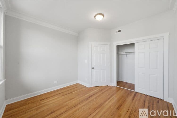 Chicago Apartment: 2638 N Milwaukee Ave