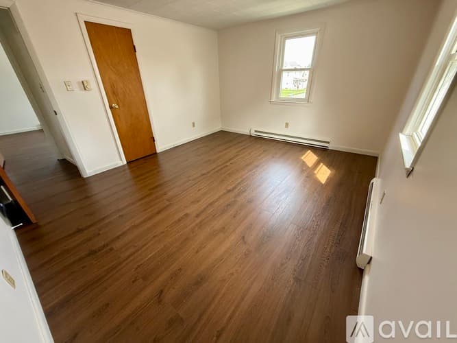 Montoursville Apartment: 129 N Arch St