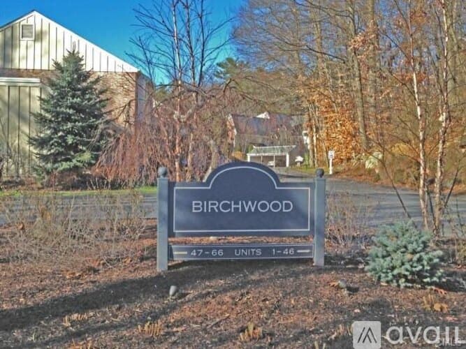 Westport Condo: Hills Lane