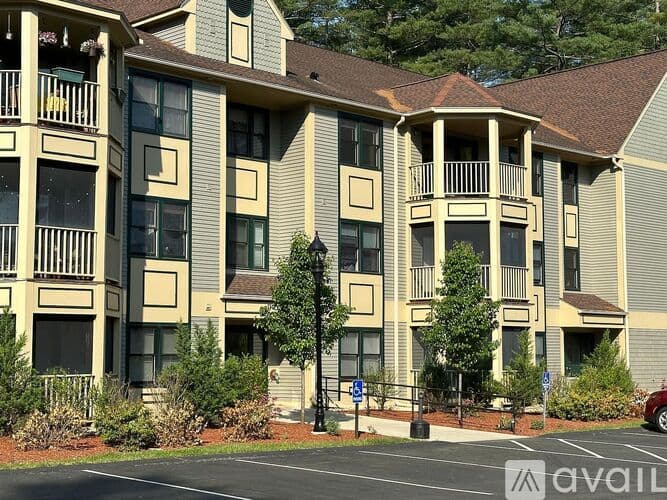 Nashua Condo: 9 Bartemus Trail