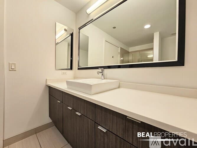 Chicago Apartment: 558 W Webster Ave