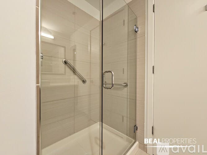 Chicago Apartment: 558 W Webster Ave
