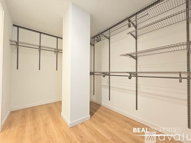 Chicago Apartment: 558 W Webster Ave