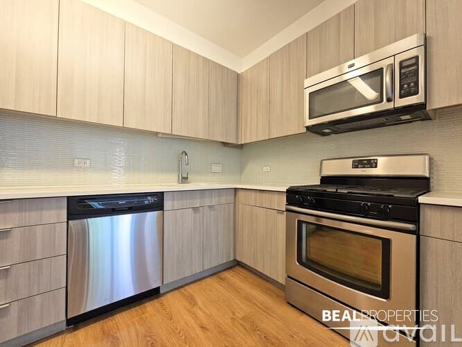 Chicago Apartment: 558 W Webster Ave
