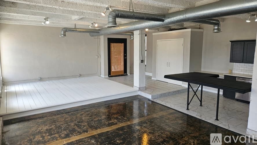Shreveport Apartment: 710 Crockett Street
