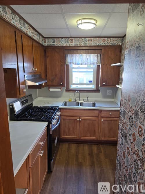 New Bedford Apartment: 37 Princeton Street