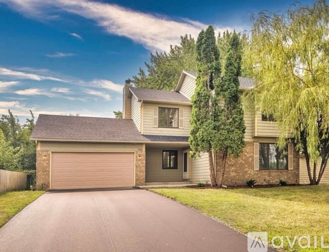Apple Valley House: 7400 157th St W