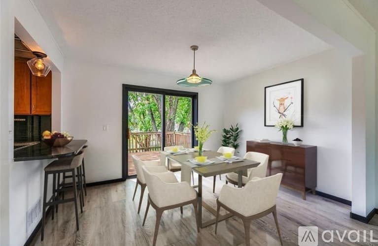 Apple Valley House: 7400 157th St W