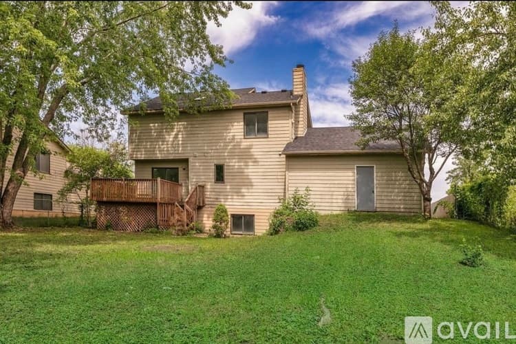 Apple Valley House: 7400 157th St W