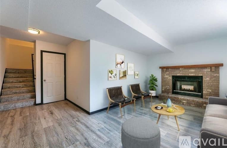 Apple Valley House: 7400 157th St W
