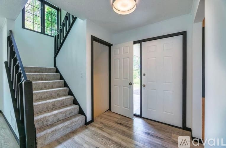 Apple Valley House: 7400 157th St W