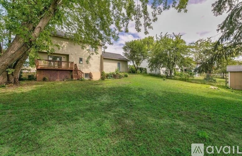 Apple Valley House: 7400 157th St W