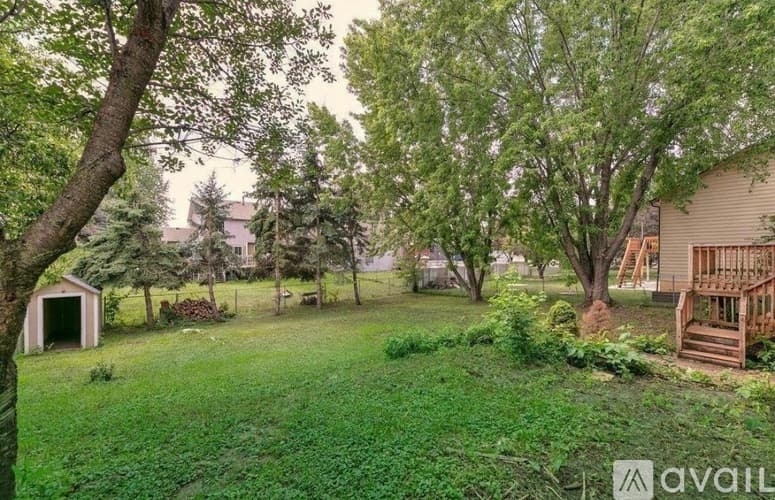 Apple Valley House: 7400 157th St W