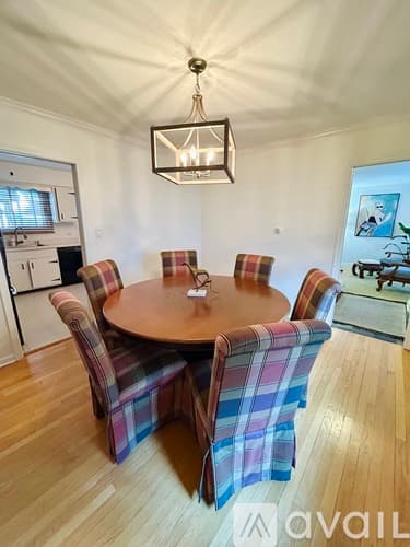 Lake Forest Townhome: 335 Scott Street