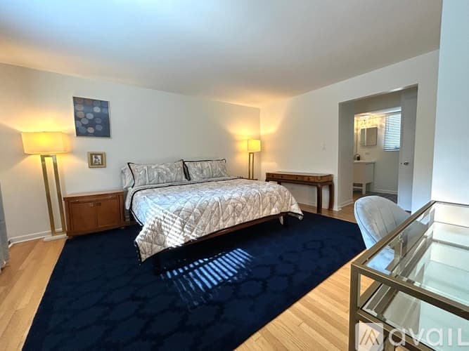 Lake Forest Townhome: 335 Scott Street