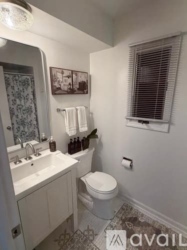Lake Forest Townhome: 335 Scott Street