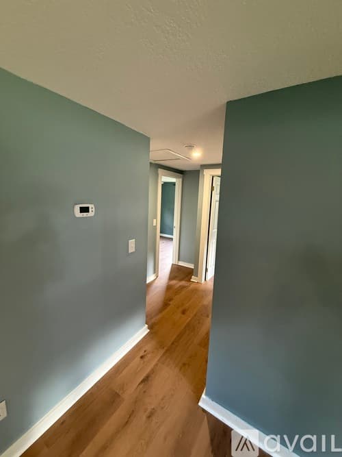 Woodbine House: 144 Hutchinson Court