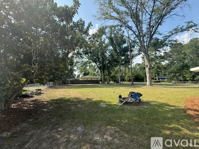 Valdosta House: 600 W Park Ave