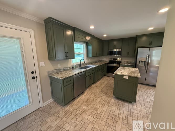 Valdosta House: 600 W Park Ave