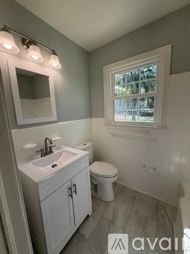 Valdosta House: 600 W Park Ave