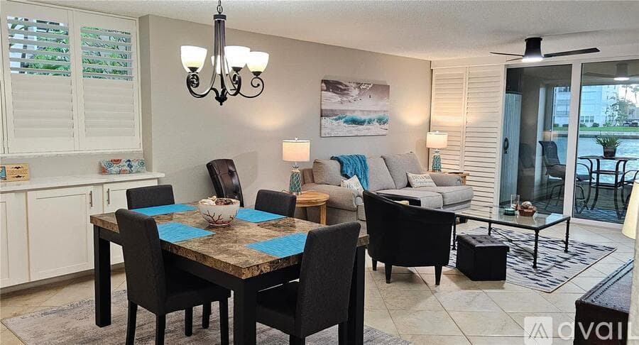 South Pasadena Condo: 7560 Bay Island Drive South