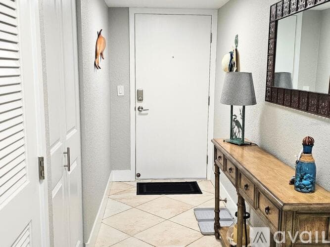 South Pasadena Condo: 7560 Bay Island Drive South
