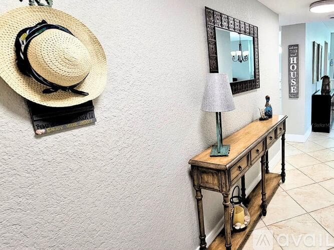 South Pasadena Condo: 7560 Bay Island Drive South