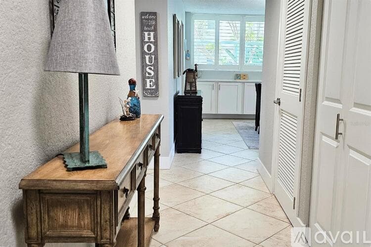 South Pasadena Condo: 7560 Bay Island Drive South
