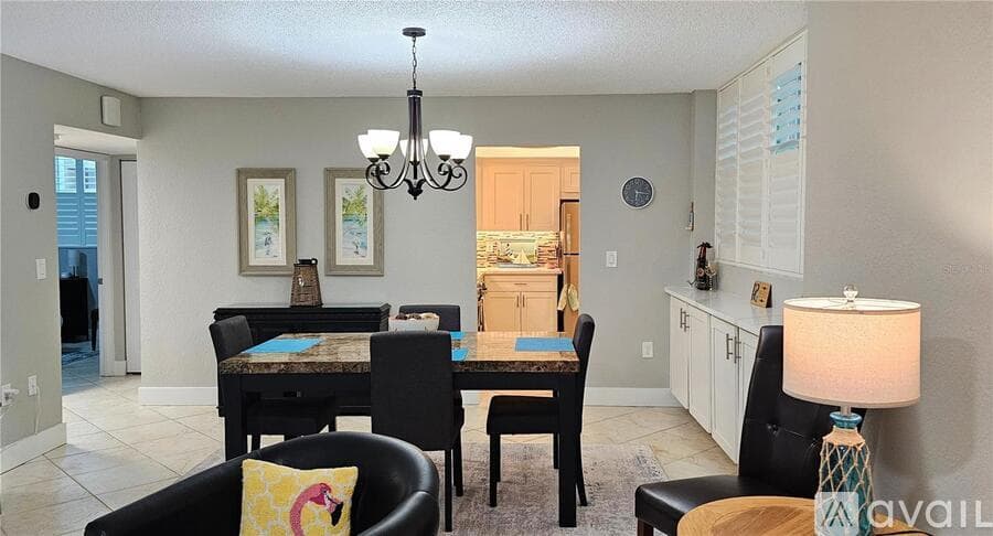 South Pasadena Condo: 7560 Bay Island Drive South