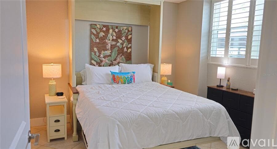 South Pasadena Condo: 7560 Bay Island Drive South