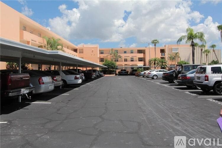 South Pasadena Condo: 7560 Bay Island Drive South